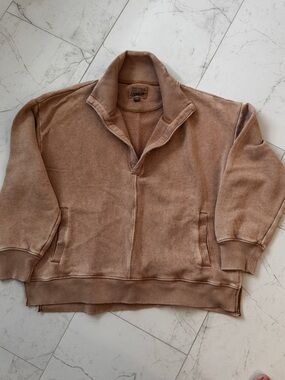 AE American Eagle Outfitters Collar V-Neck Sweatshirt. Size Small